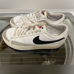 Nike Blazer Low Platform